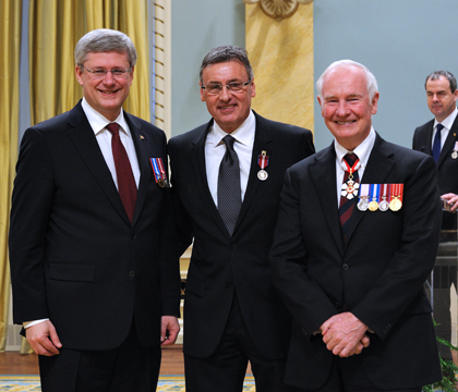 Dr. David Chalack with Prime Minister Stephen Harper and Governor General David Johnston. Photo: Government of Canada.
