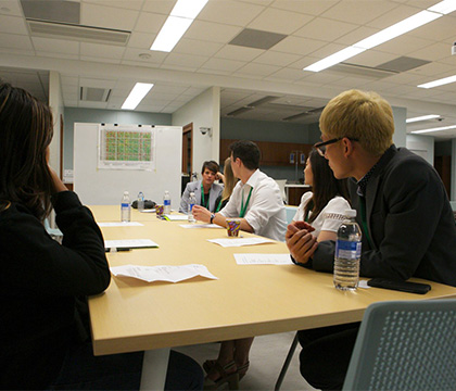 Students work on case studies at the 2015 OHLE. Photo by WCVM Today. 