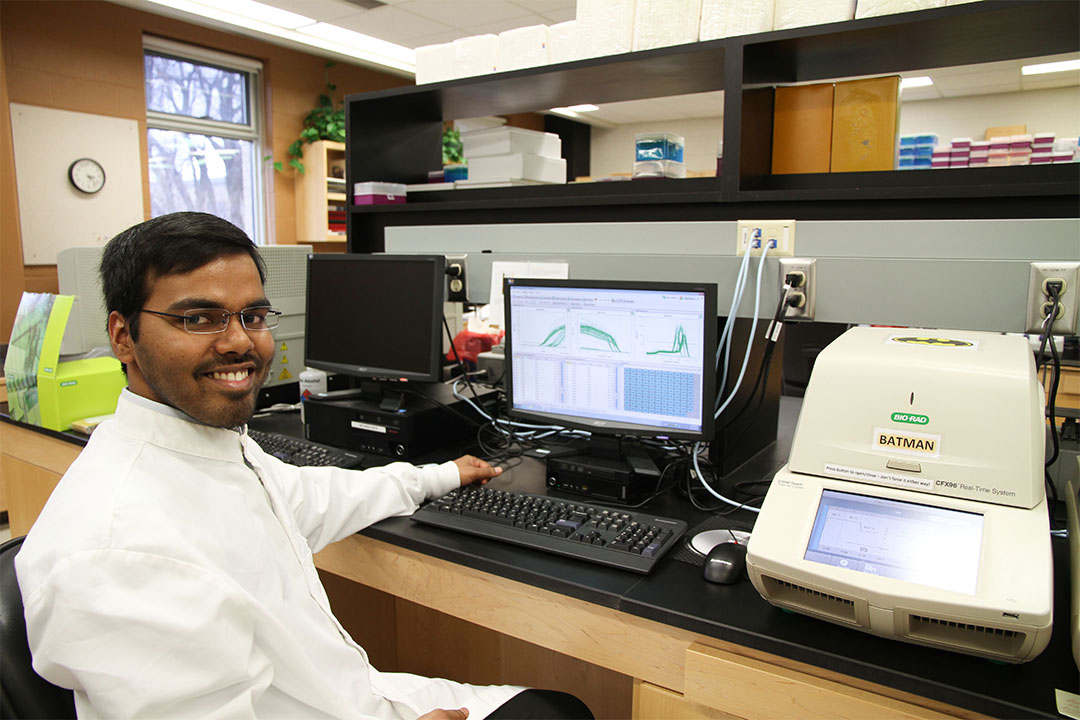 PhD student Sonu Subudhi works in the lab. Photo by HenryTye Glazebrook.