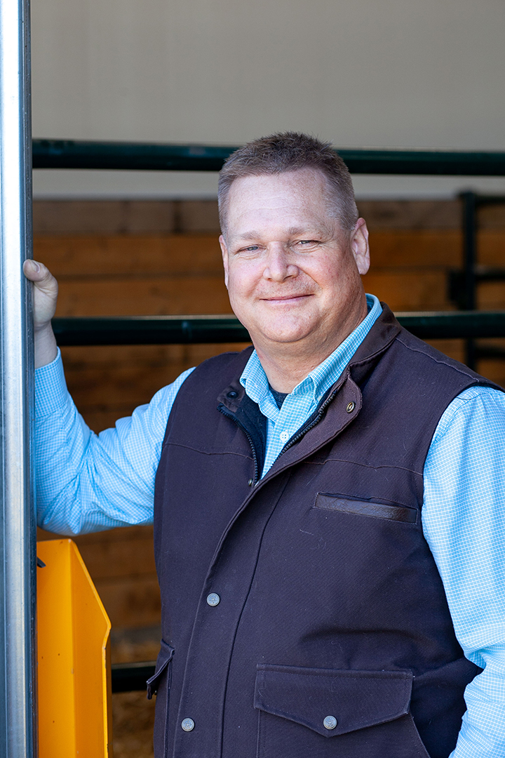 Dr. Colin Palmer, associate director of the LFCE and co-ordinator of the calving rotations. Photo: Christina Weese. 