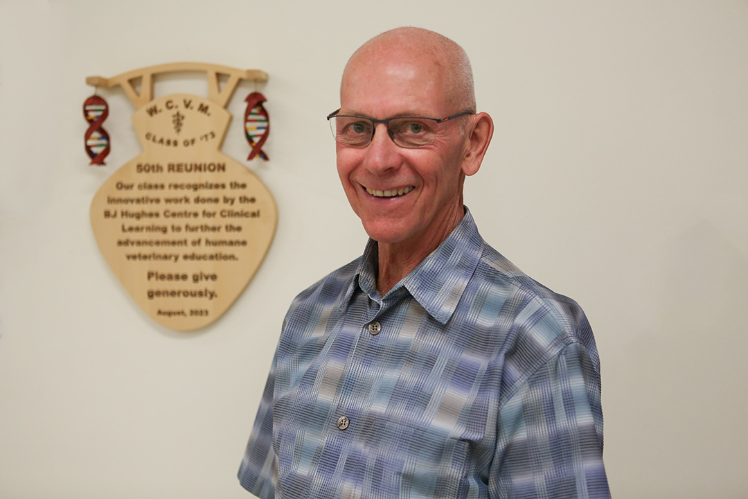 WCVM Class of 1973 member Dr. Trent Watts (DVM) designed and crafted a wooden plaque to commemorate his class's gift to the BJ Hughes Centre for Clinical Learning.